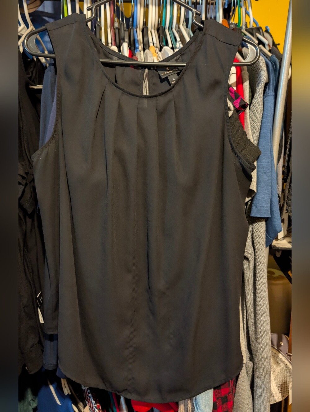 Worthington Black Sleeveless Pleated Crewneck Camisole
